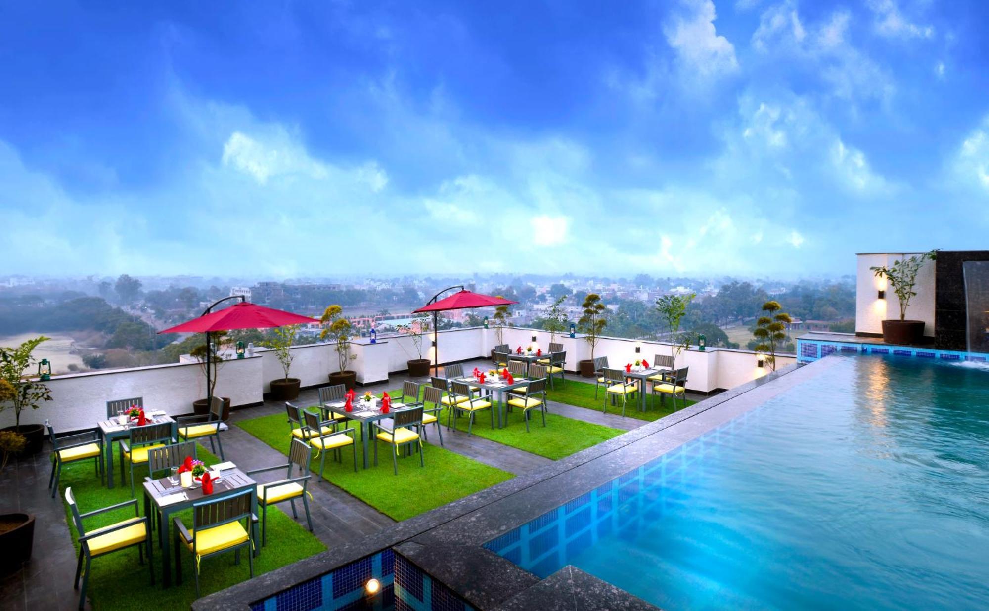 Golden Tulip Agra Hotel Agra  Exterior foto