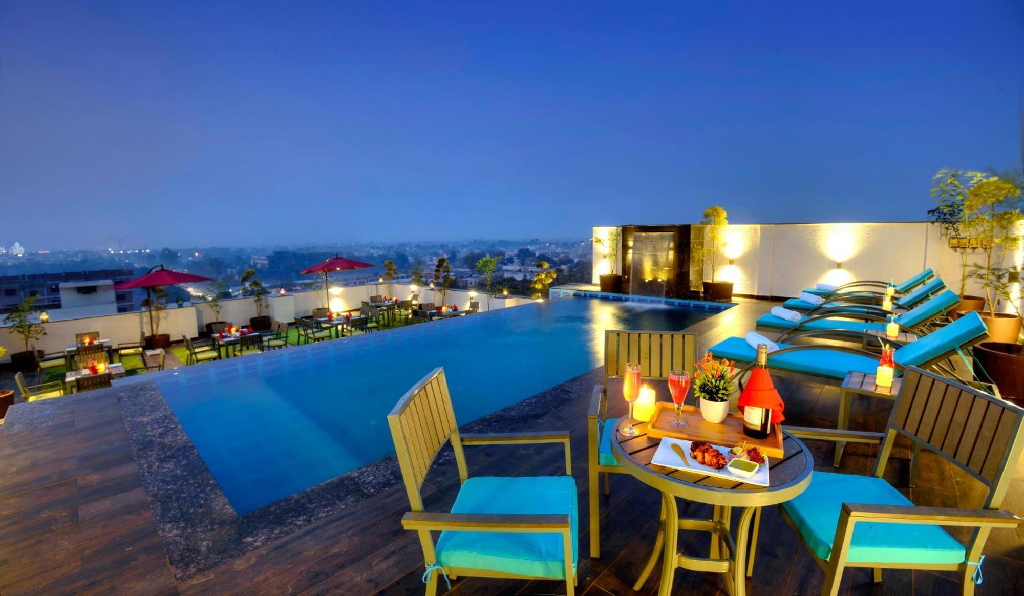 Golden Tulip Agra Hotel Agra  Exterior foto