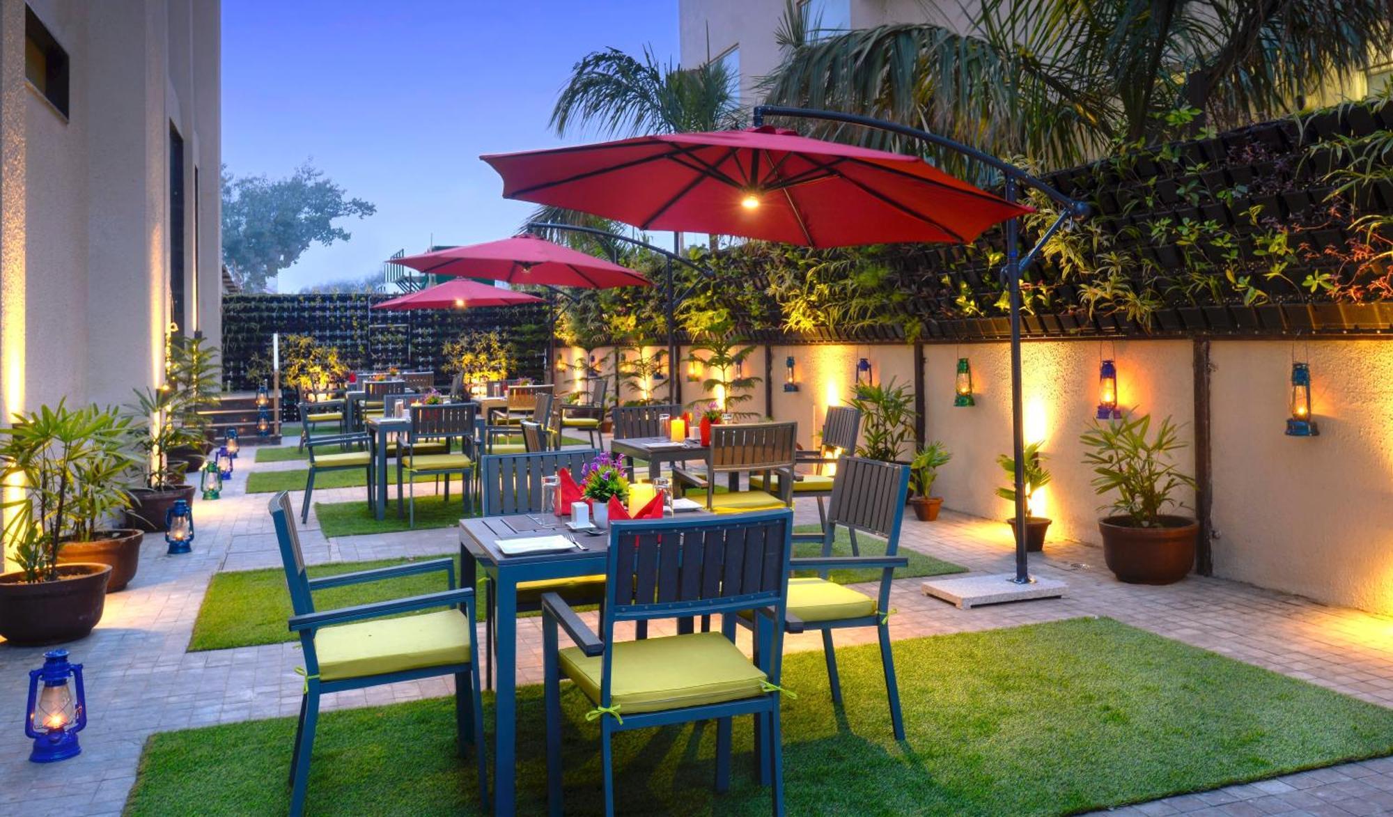 Golden Tulip Agra Hotel Agra  Exterior foto
